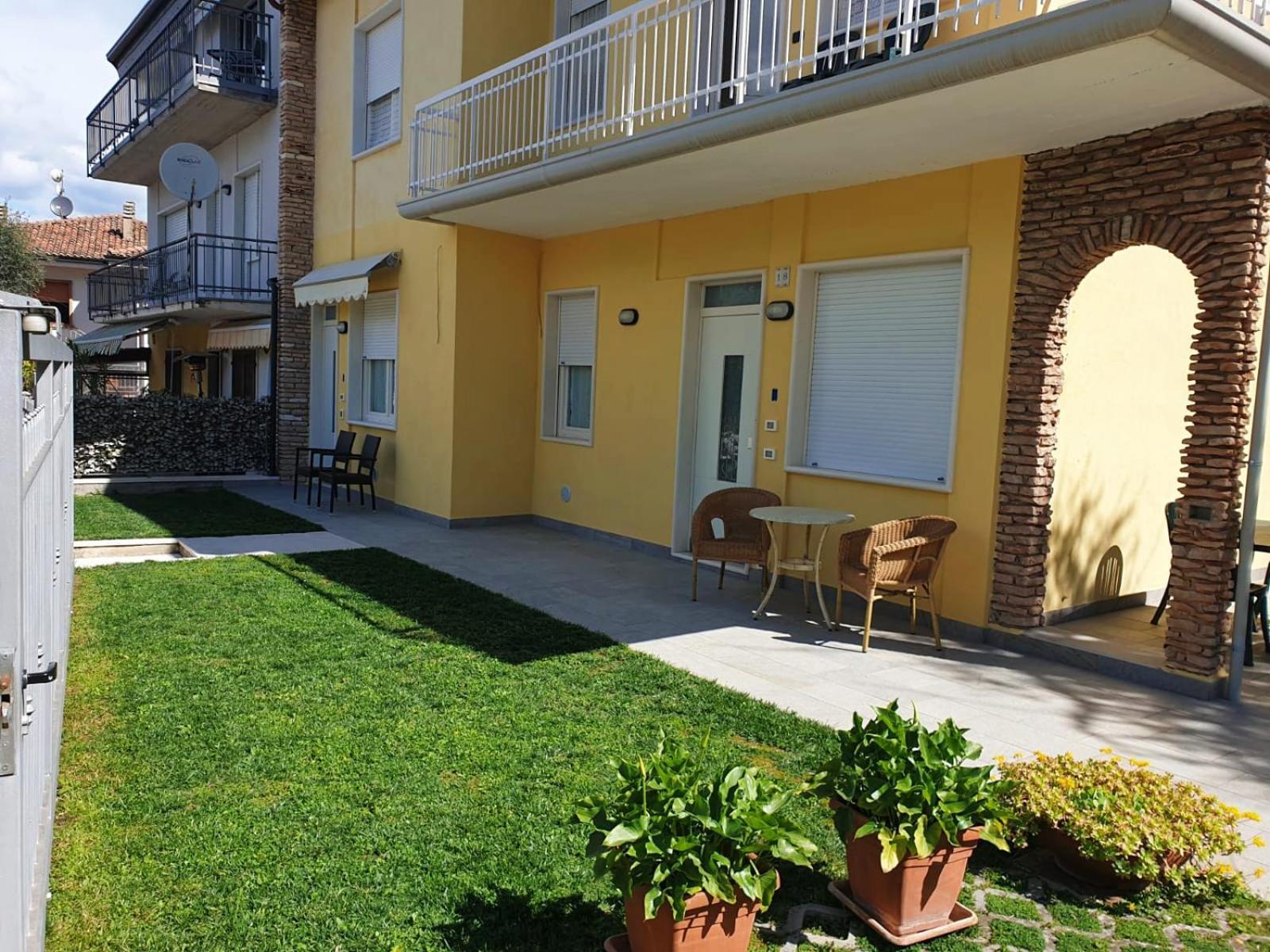 Marigarda Apartments อัสเซนซา ดิ เบรนโซเน ภายนอก รูปภาพ